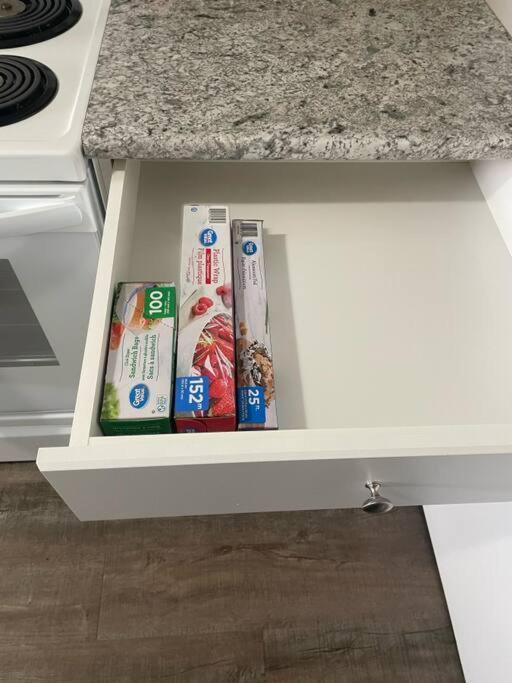 קמרוז Wonderful 2-Bedroom Apartment מראה חיצוני תמונה